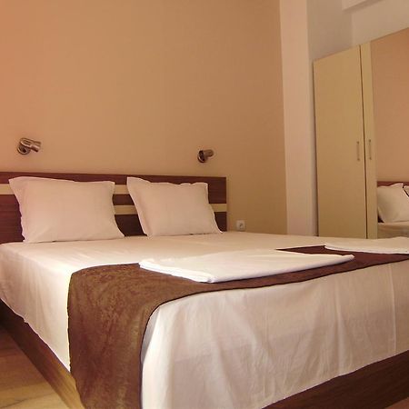 Apartments Vesi&Gery Pomorie Exterior foto