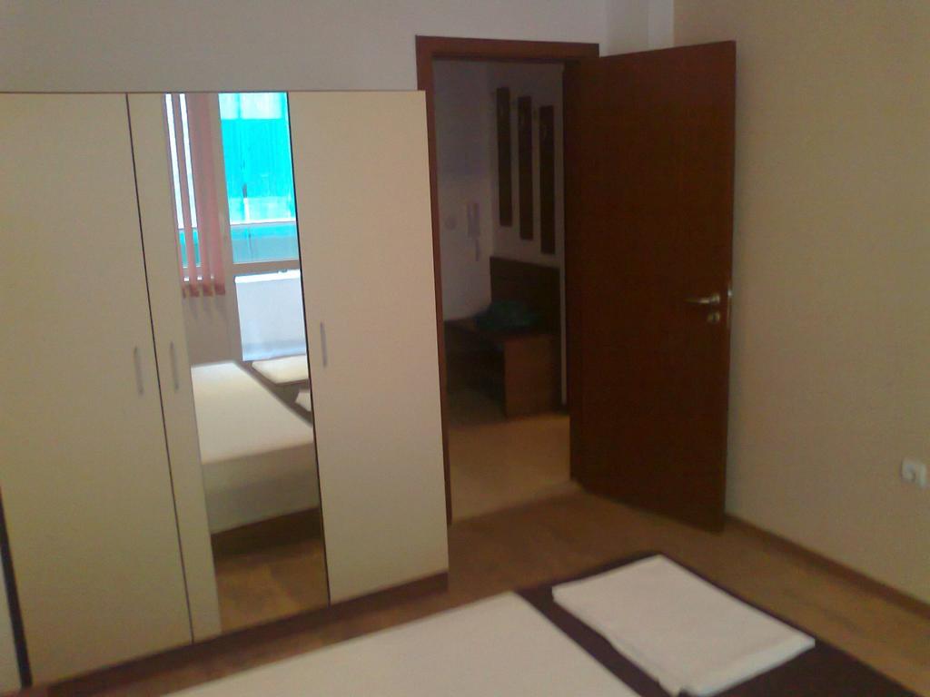 Apartments Vesi&Gery Pomorie Exterior foto