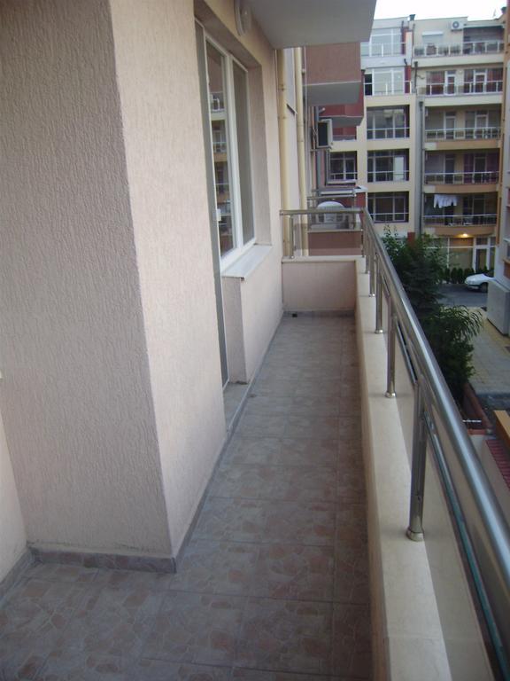 Apartments Vesi&Gery Pomorie Exterior foto