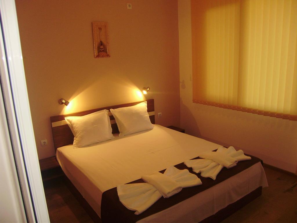 Apartments Vesi&Gery Pomorie Zimmer foto