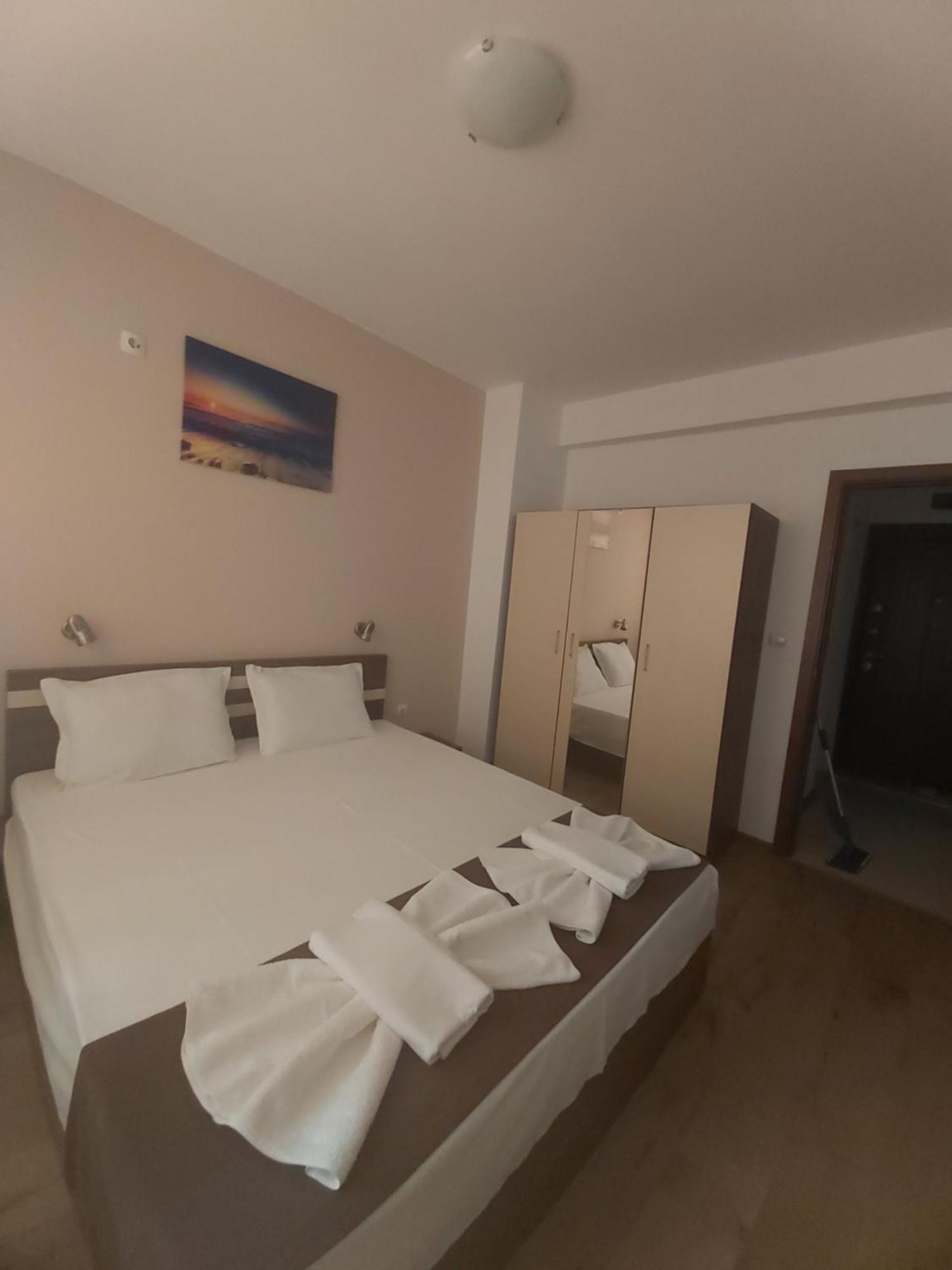Apartments Vesi&Gery Pomorie Exterior foto