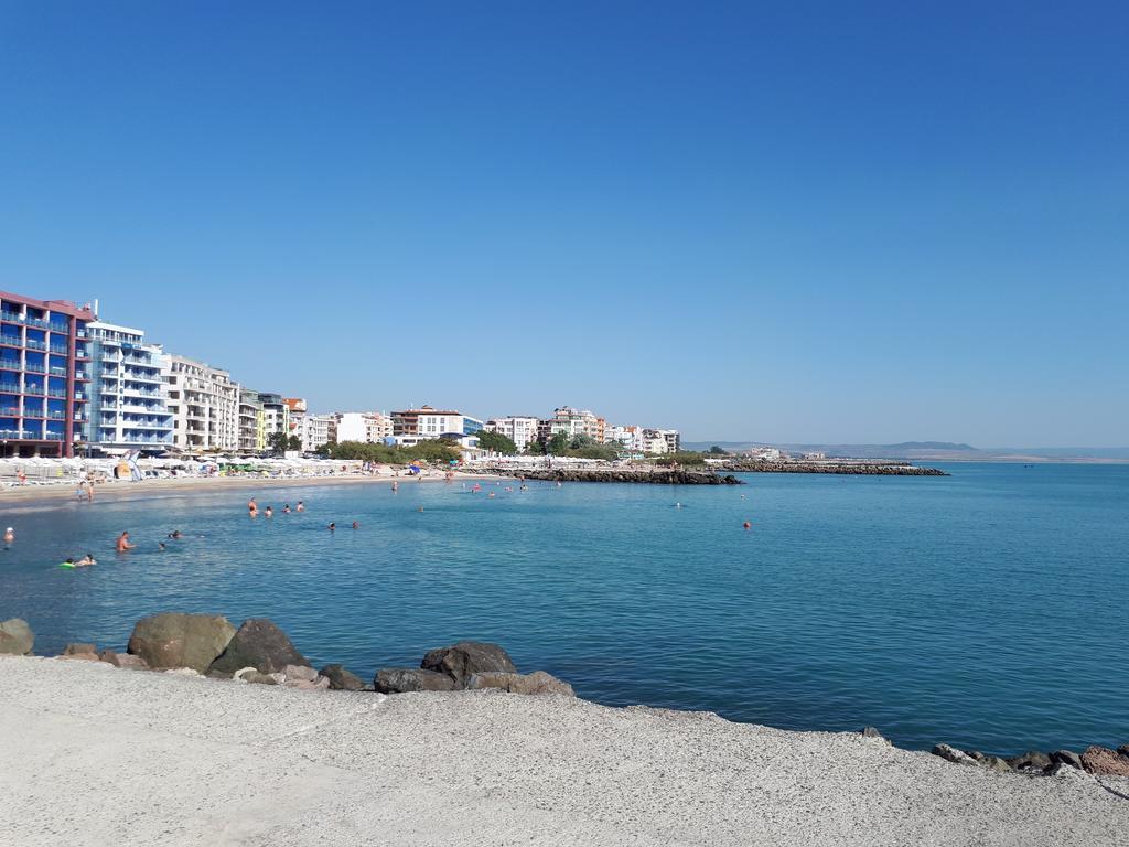 Apartments Vesi&Gery Pomorie Exterior foto